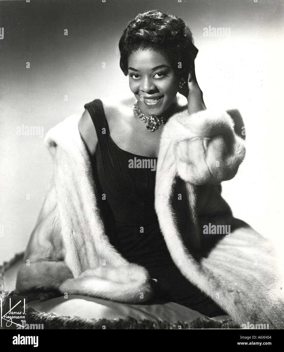 DINAH WASHINGTON La chanteuse de jazz américain Banque D'Images