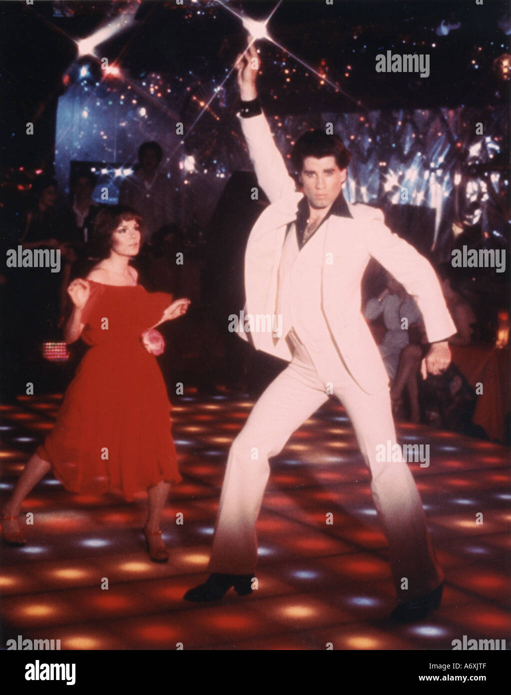 La Fièvre du samedi soir John Travolta et Karen Lynn Gorney dans le film Paramount 1977 Banque D'Images