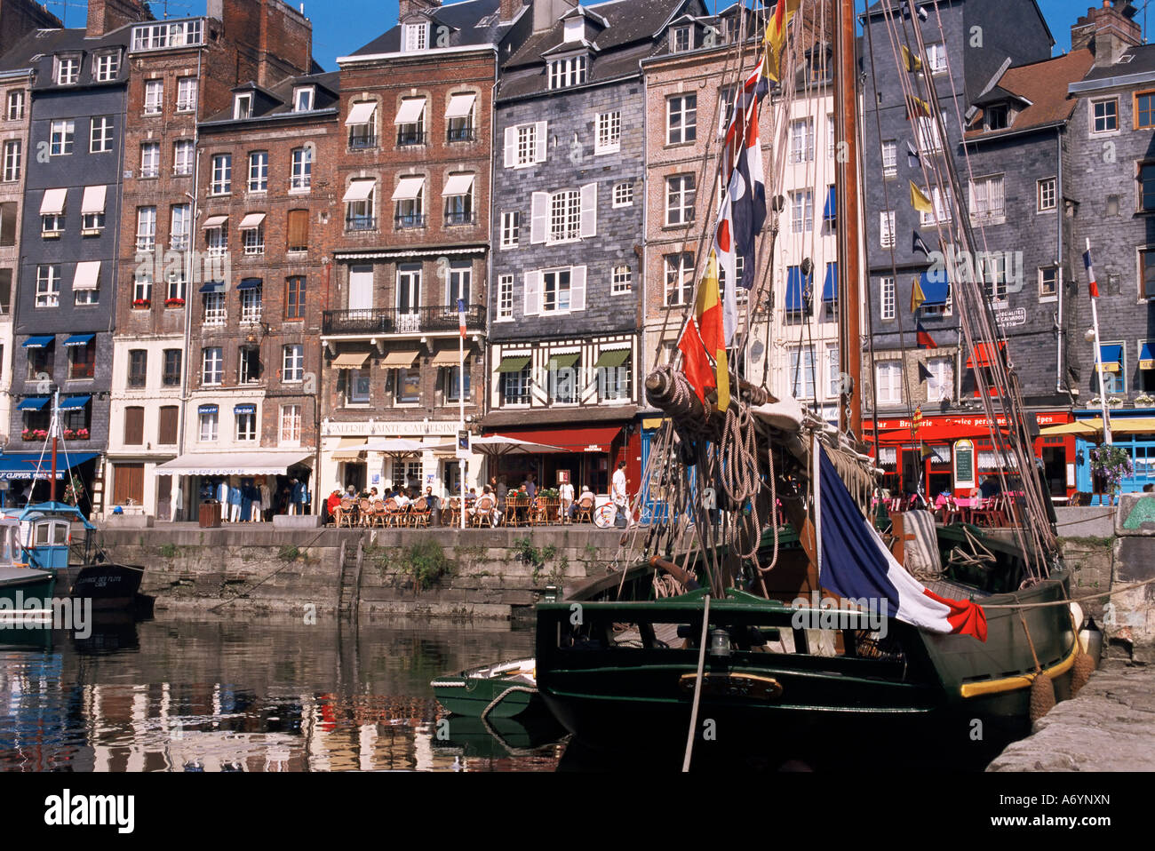 Quai Ste Catherine St Catherine Honfleur Normandie Normandie France Europe Banque D'Images