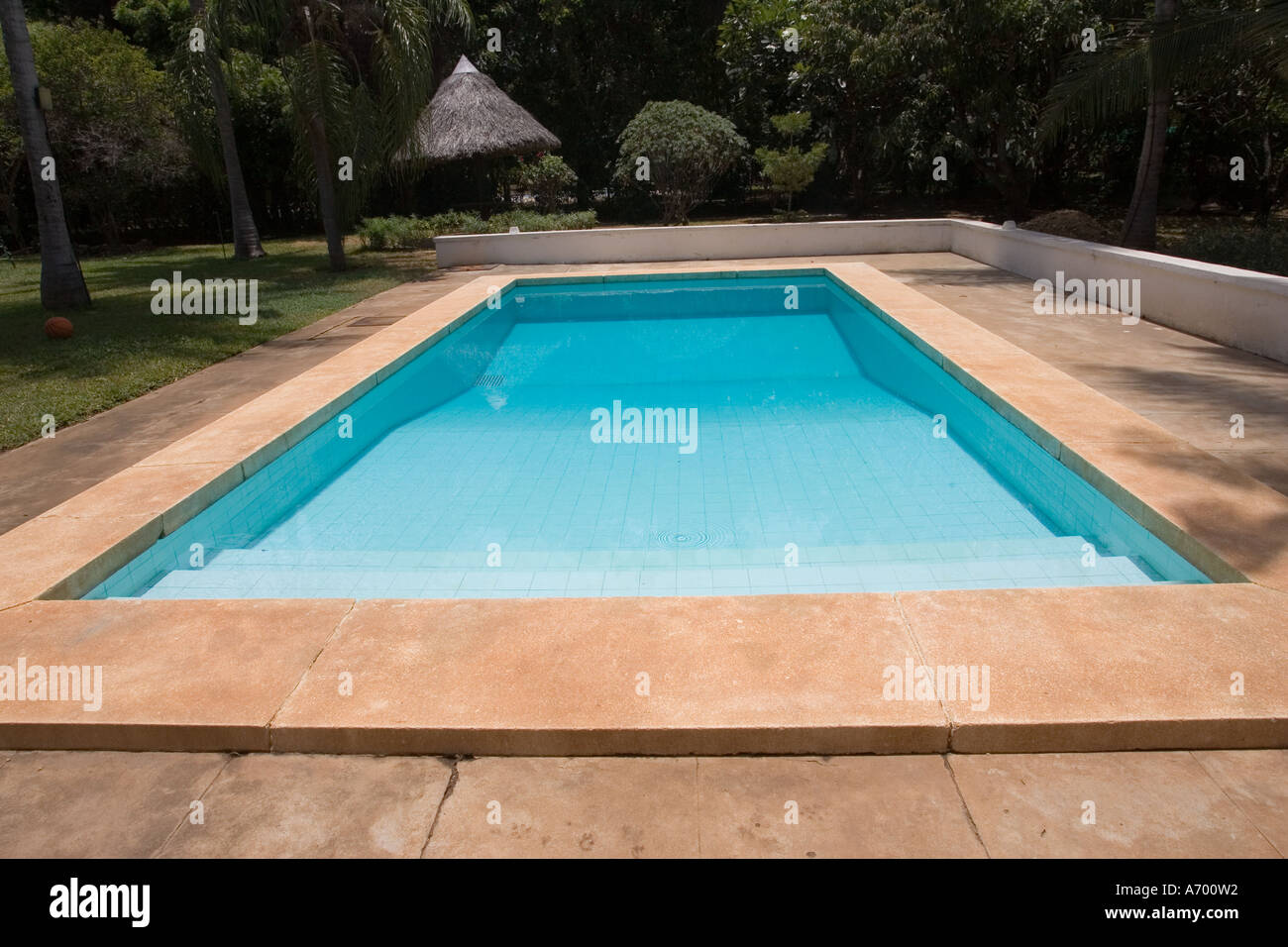 Piscine en plein air du jardin Mombasa Kenya Banque D'Images