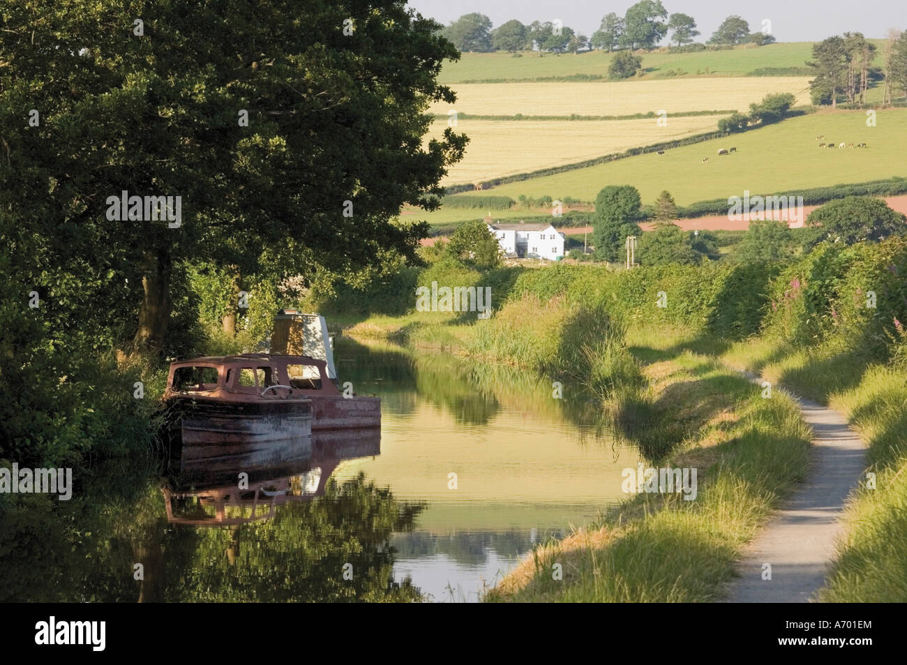 Monmouth et chemin de halage du canal de Brecon Tal y Bont Powys Pays de Galles Pays de Galles Royaume Uni Europe Banque D'Images