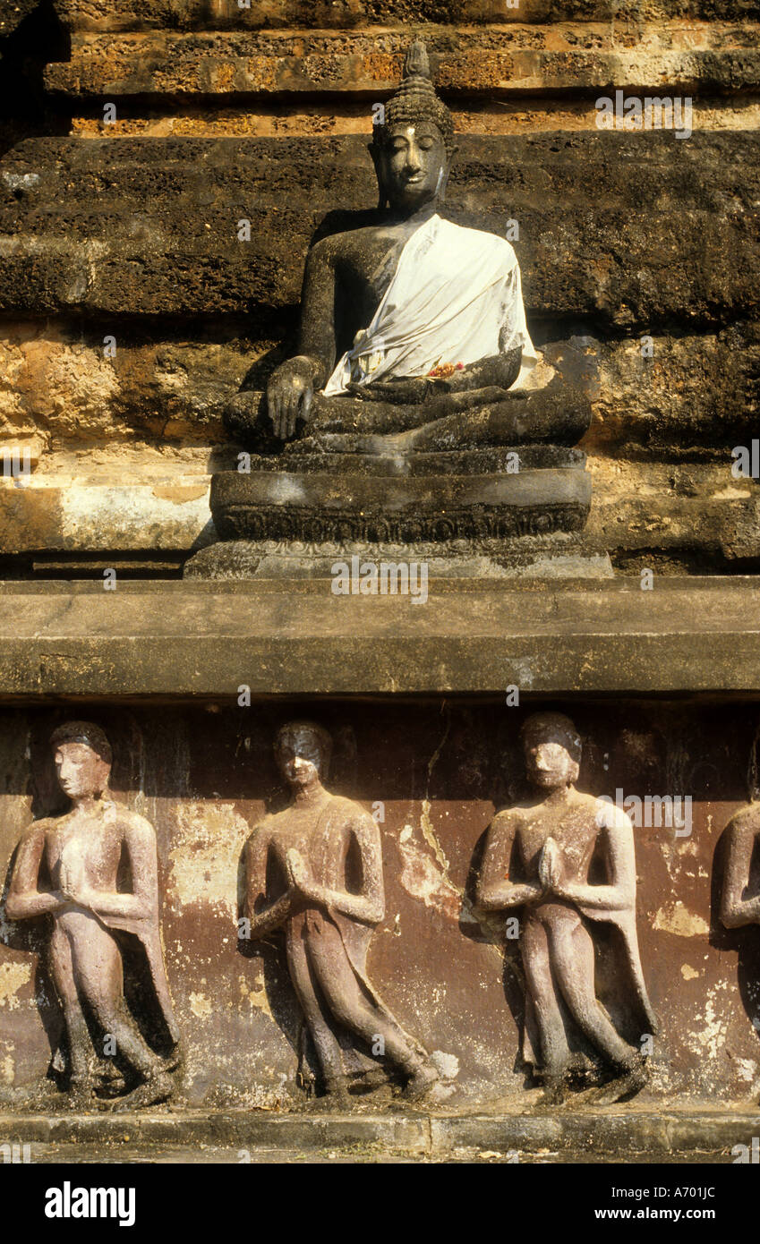 Thaïlande Kamphaeng Phet Wat Phra Sit Iriyabot post période classique de style Sukhothai Banque D'Images