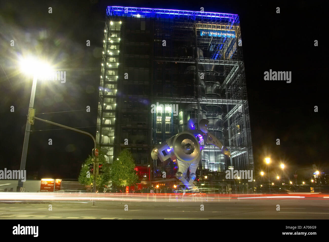 DEU, Heidelberg, 26.09.2005, Print Media Academy de la Heidelberger machines d'impression, avec rider figure dans la nuit | Print Media Banque D'Images