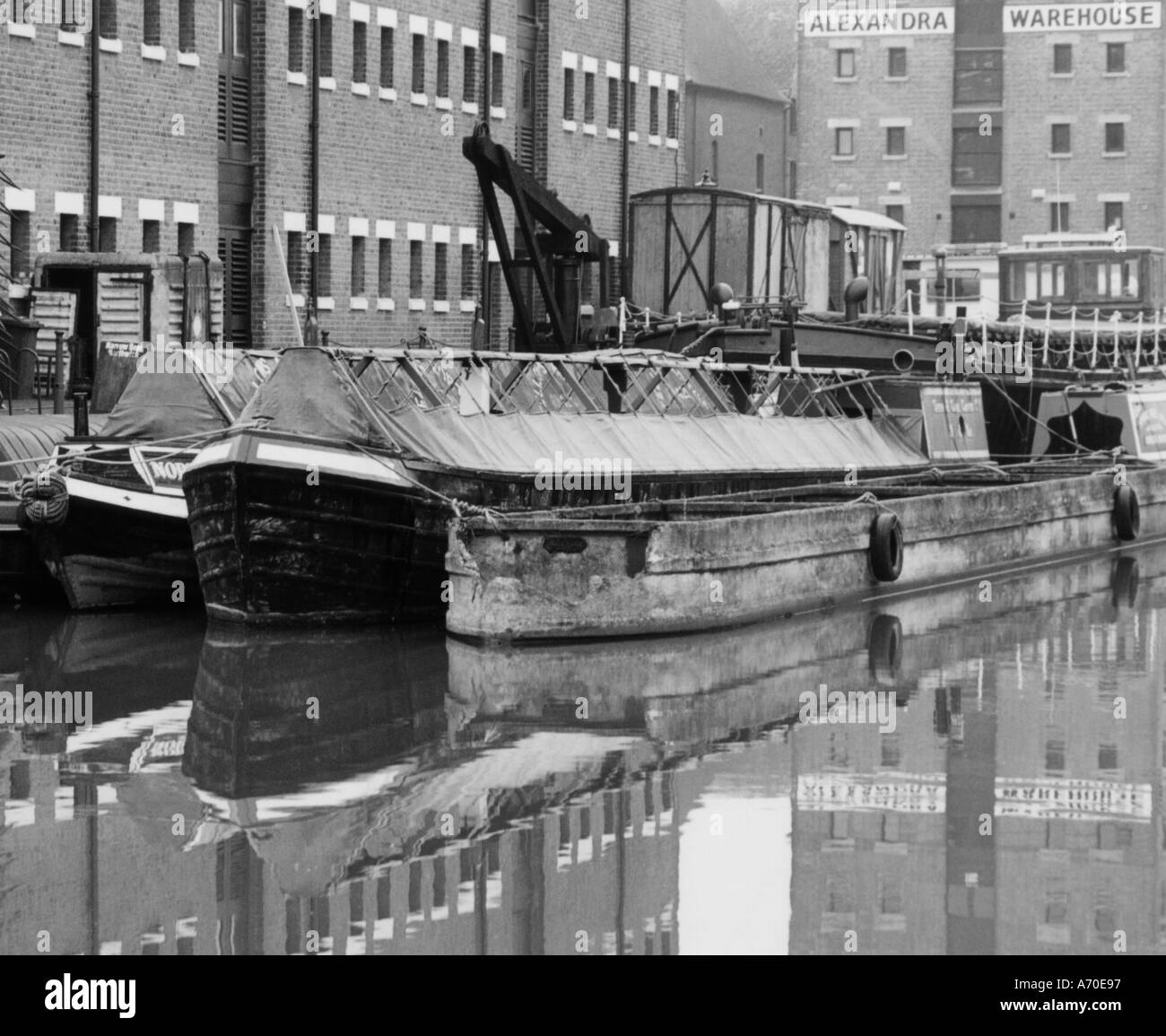 Barge Canal à Gloucester Docks England GB UK 2002 Banque D'Images