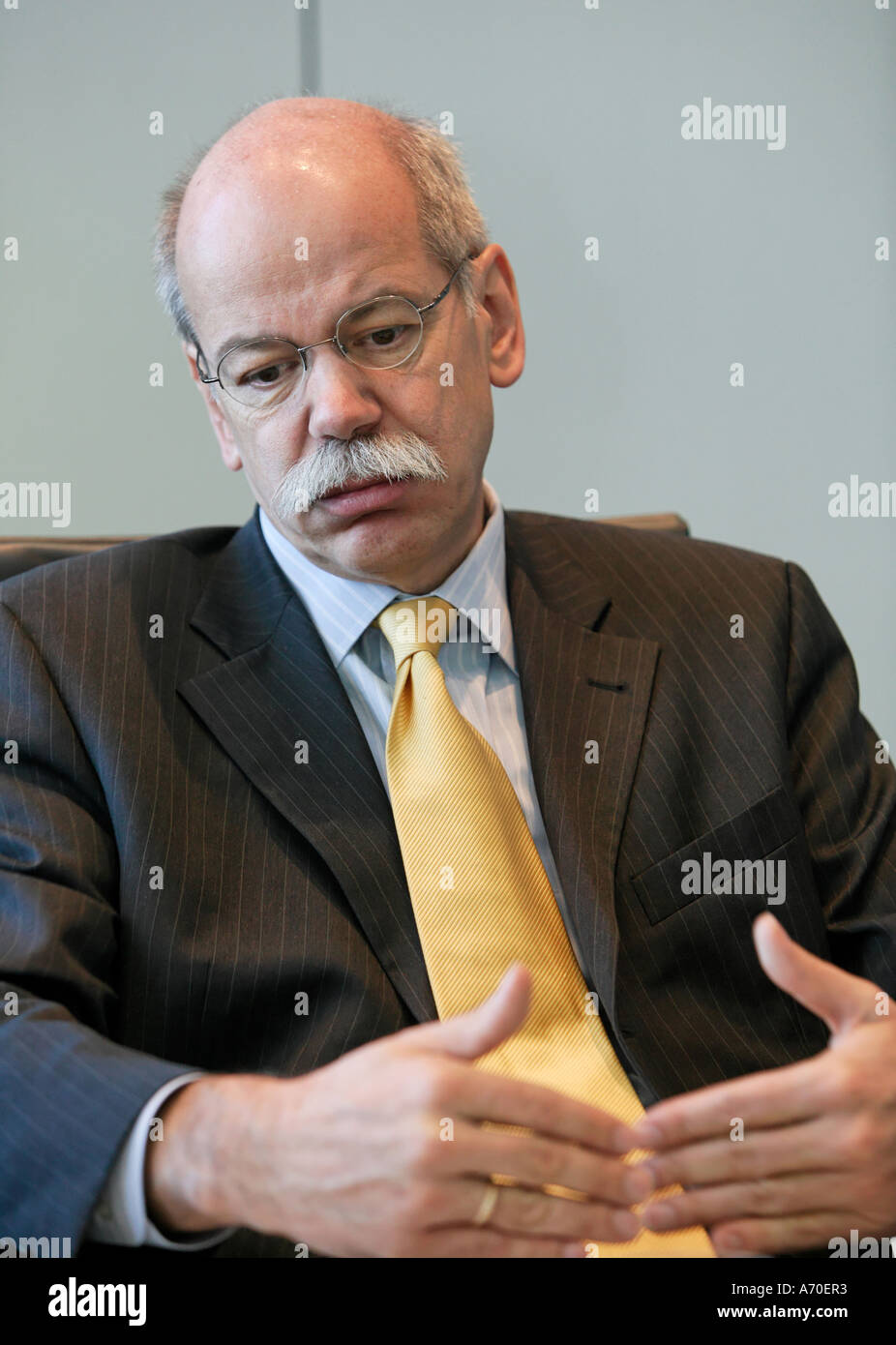 Stuttgart DEU 17.02.2006 Dieter Zet, président du conseil de la DaimlerChrysler AG Banque D'Images