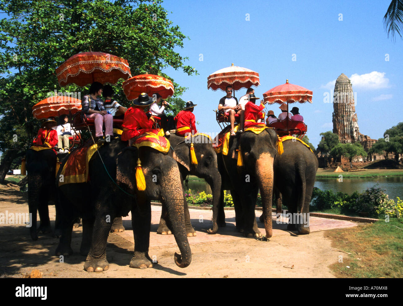 Wat Phra Ram temple Khmer Ayutthaya Thaïlande Roi Ramathibodi Éléphants Banque D'Images