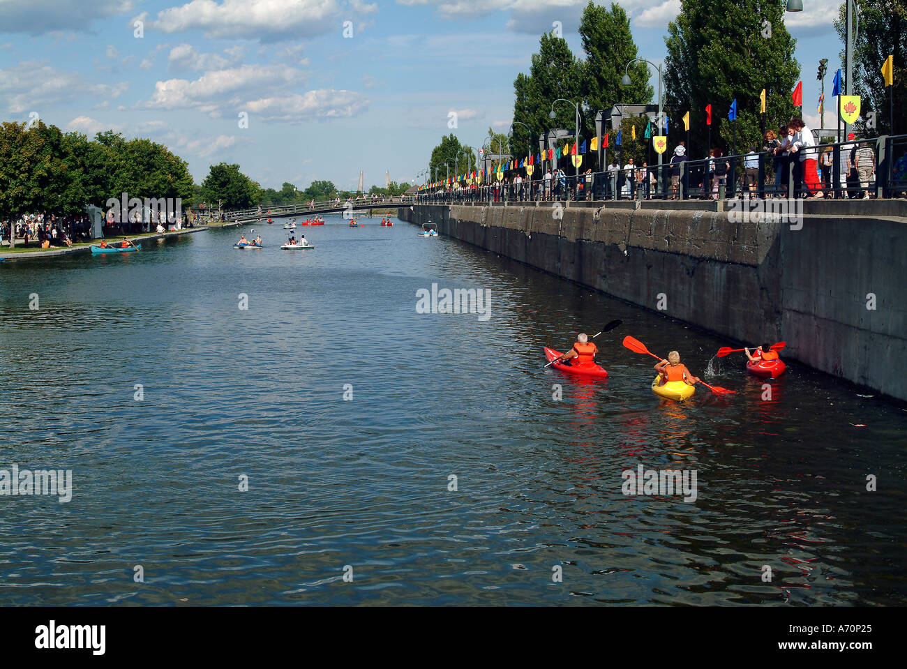 Les gens de bateau sur le fleuve Saint-Laurent à Montréal, Québec Banque D'Images