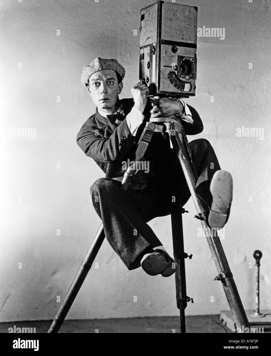 BUSTER KEATON, film muet américain star comédien ici la promotion de son film Le Cameraman en 1928 Banque D'Images