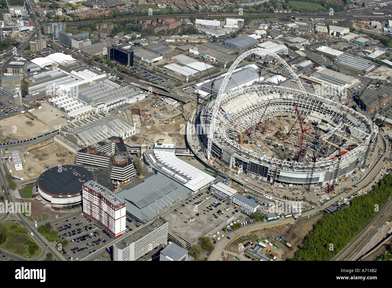 Haut niveau de l'antenne vue oblique au nord-est du nouveau stade de Wembley en construction London HA9 Angleterre Avril 2005 Banque D'Images