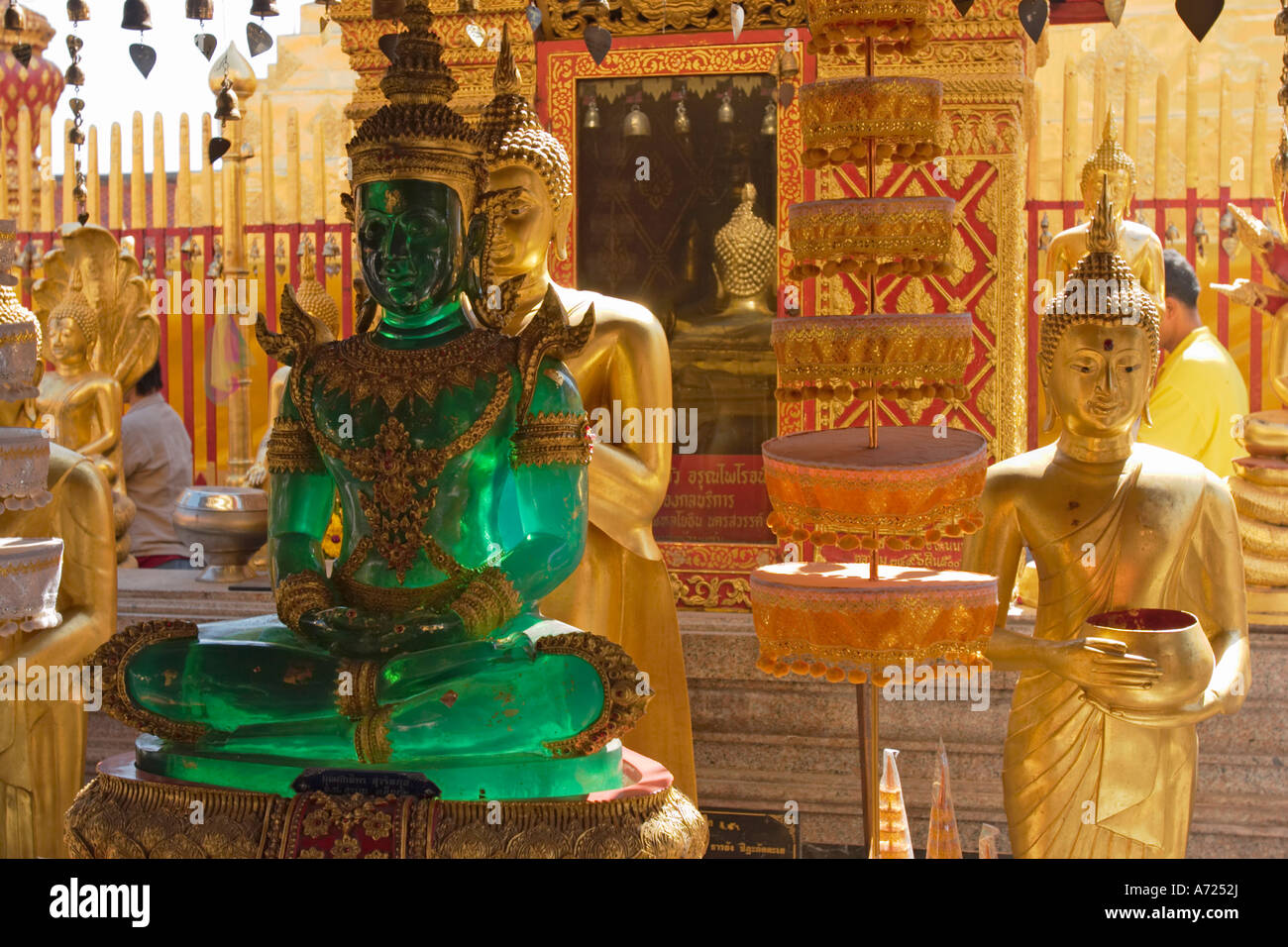L'image du Bouddha d'Emeraude dans Wat Phrathat Doi Suthep, un temple bouddhiste très reconnu dans Chiang Mai, Thaïlande. Banque D'Images