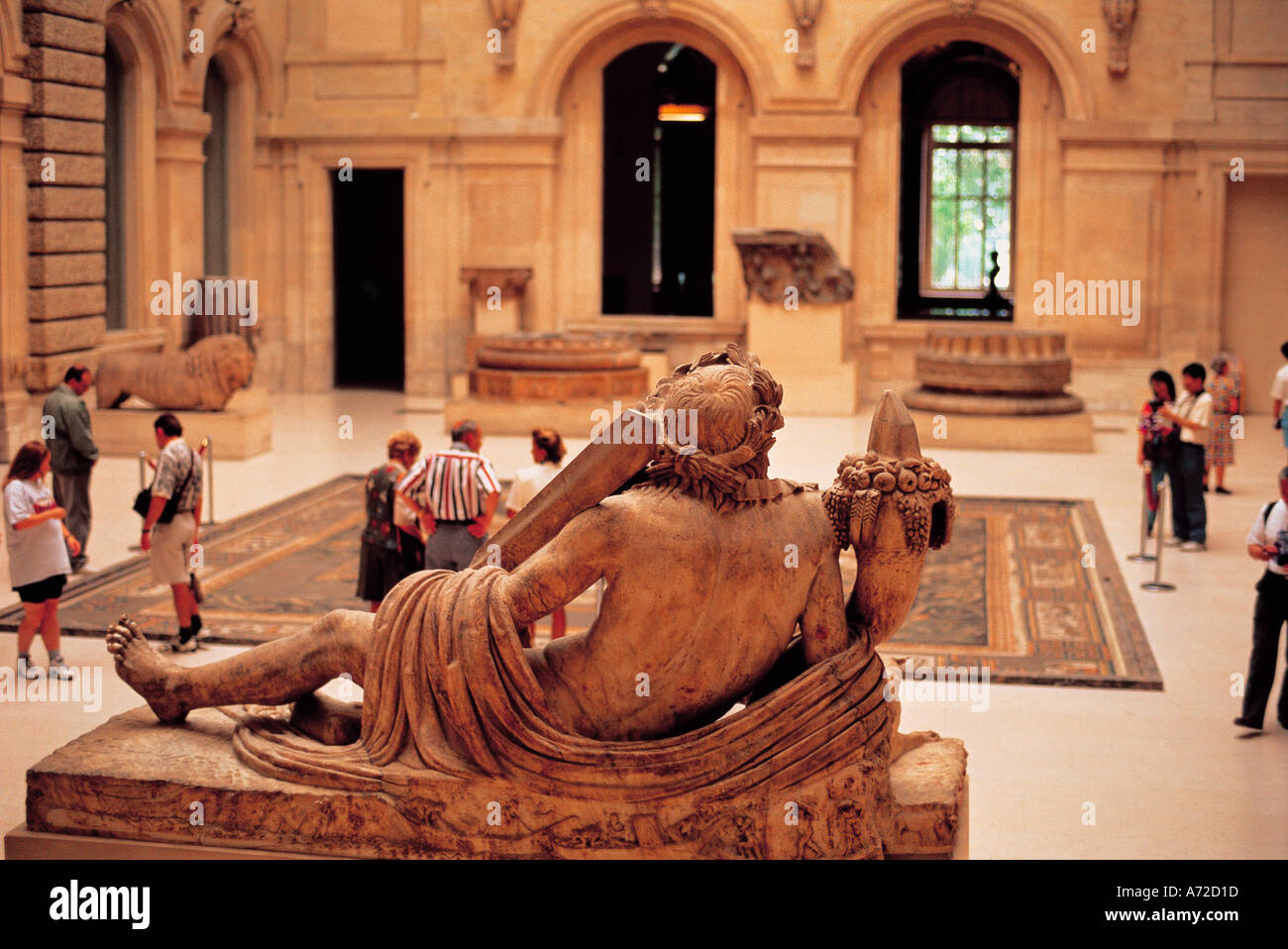 Intérieur du Musée du Louvre, Paris France Banque D'Images