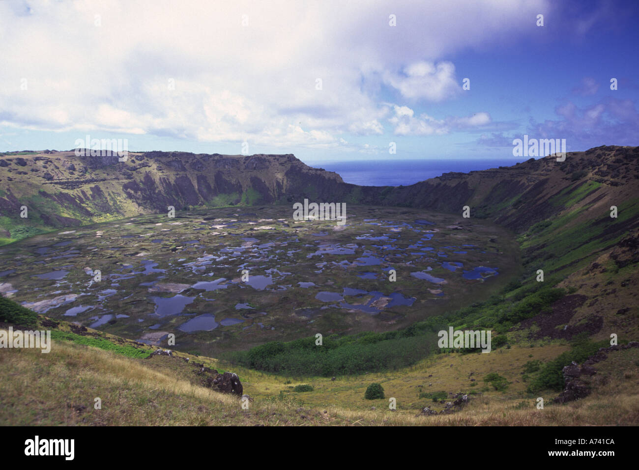 Rano Kau cratère volcanique de l'île de Pâques Rapa Nui, Chili Banque D'Images
