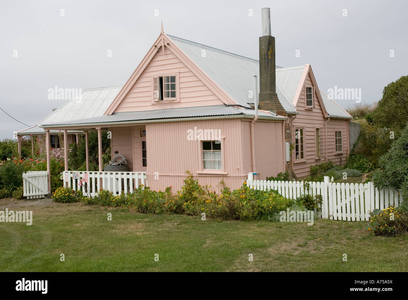 Fyffe House l'un des premiers chasseurs de chalet sur la côte de l'île du Sud Nouvelle-zélande Kaikoura Banque D'Images