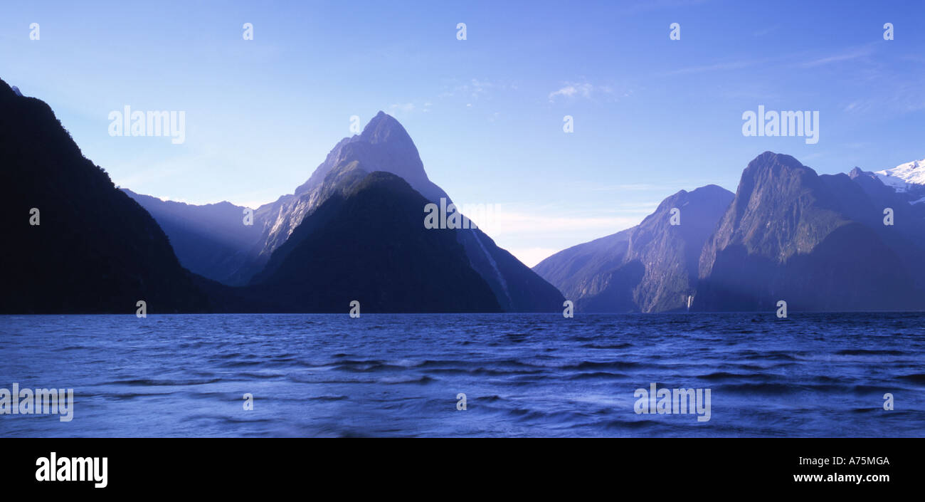 Milford Sound Parc National de Fiordland ile sud Nouvelle Zelande Banque D'Images