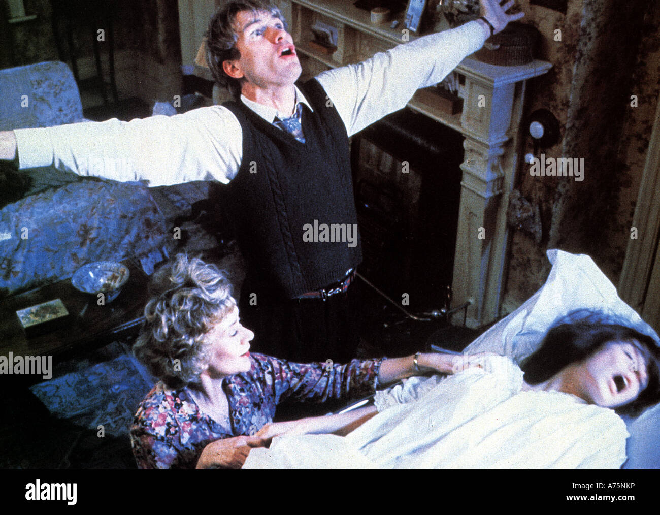 Du soufre et de mélasse - 1982 film Namara avec de gauche Joan Plowright, Sting et Suzanna Hamilton Banque D'Images