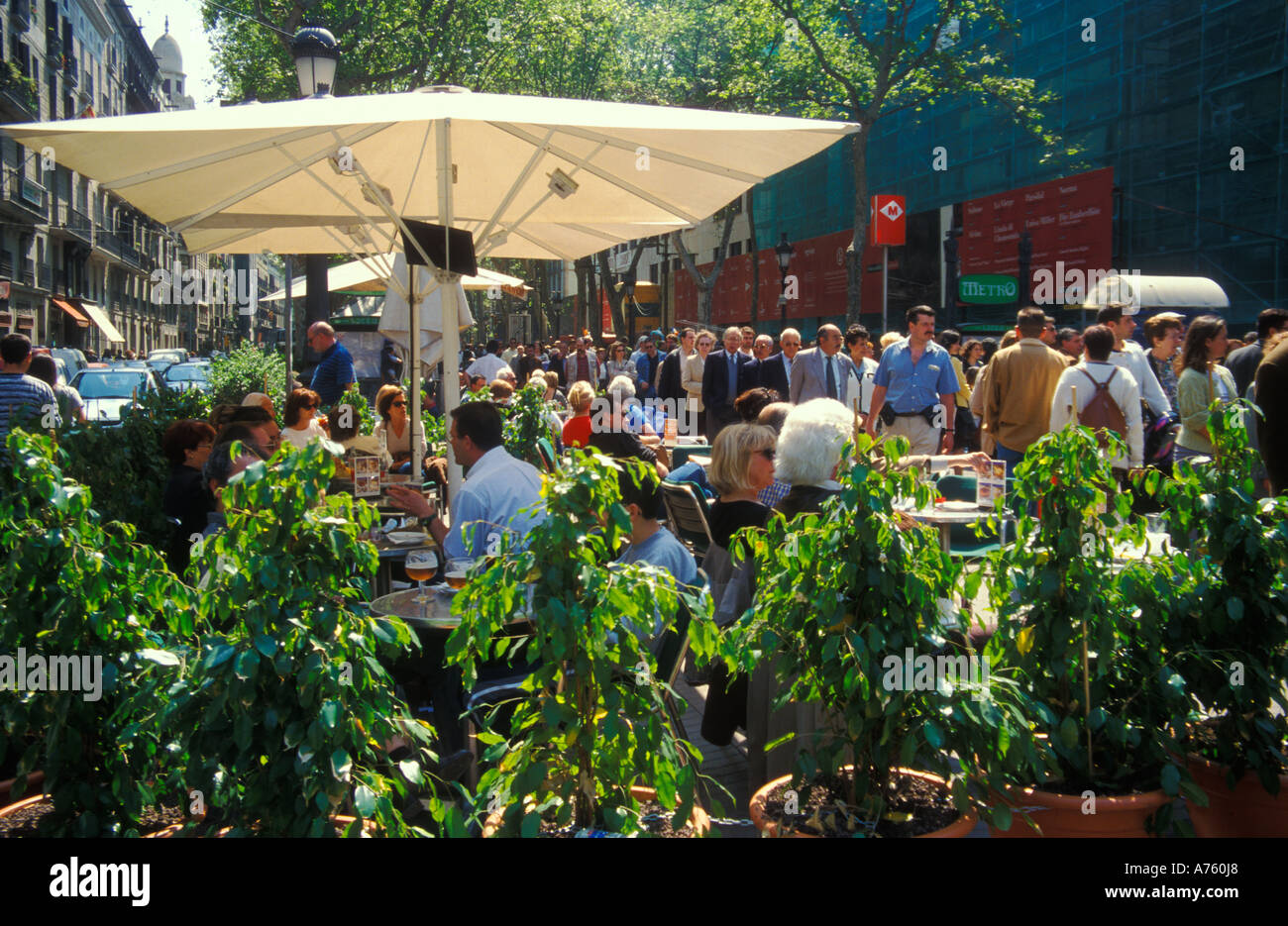 Cafe sur Las Ramblas à Barcelone Banque D'Images