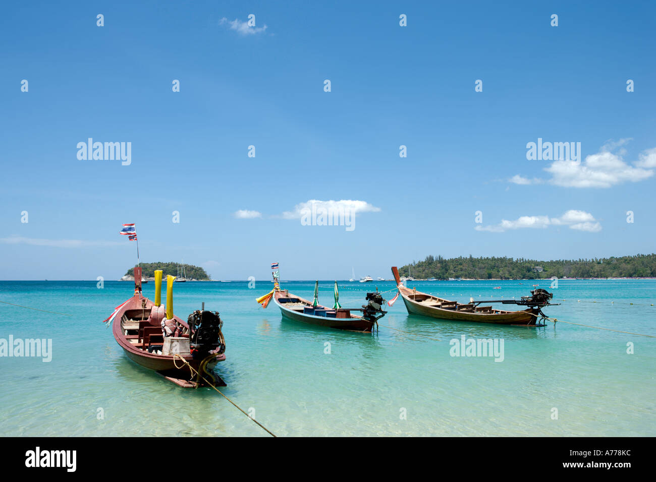 Des bateaux d'excursion, Kata Beach, Phuket, Thaïlande Banque D'Images