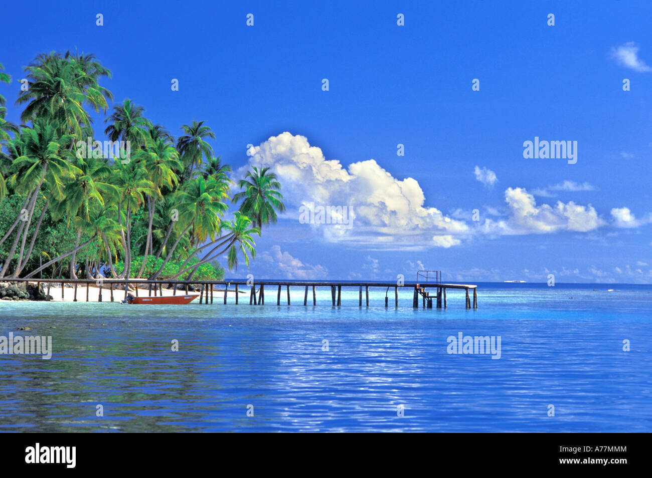 Océan Indien Maldives Holiday Island SUR LA JETÉE Banque D'Images