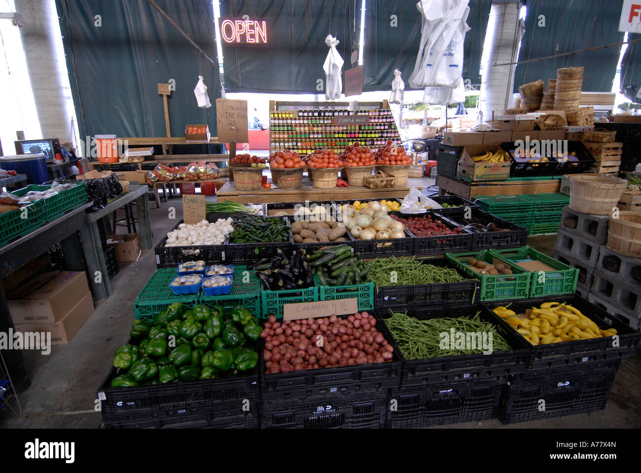 Marché fermier de l'État, les agriculteurs le centre-ville de Nashville, Tennessee TN Tenn. US USA Etats-Unis d'Amérique American Music City Banque D'Images