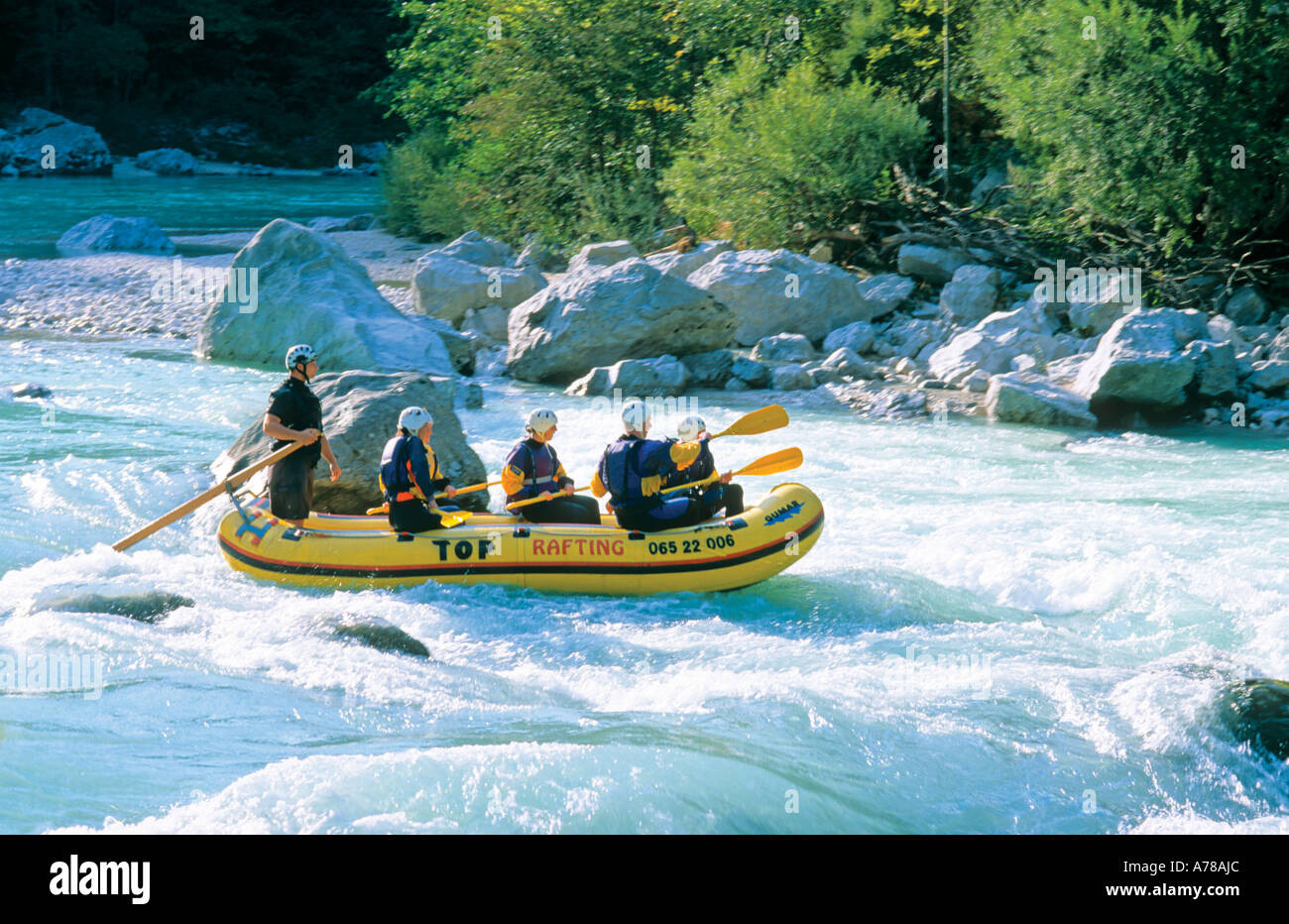 Rafting à la rivière Soca Soca Parc national du Triglav Slovénie Banque D'Images