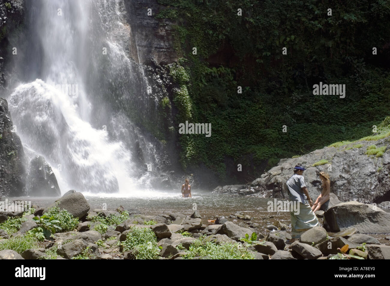 Cascade de Gitgit Bali Indonésie Banque D'Images