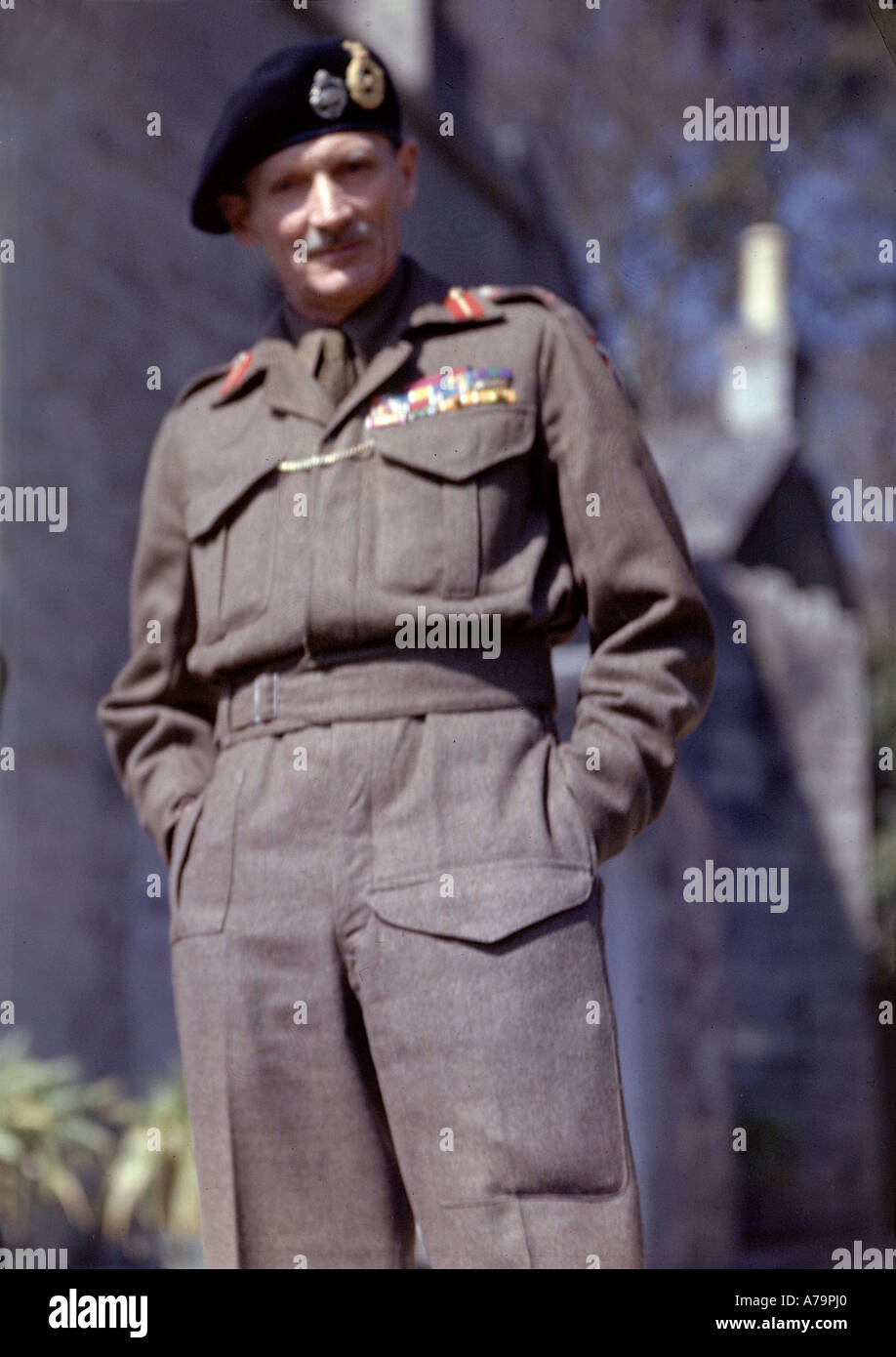 BERNARD MONTGOMERY d'Alamein soldat anglais 1887 à 1967 vu ici en 1944 Banque D'Images