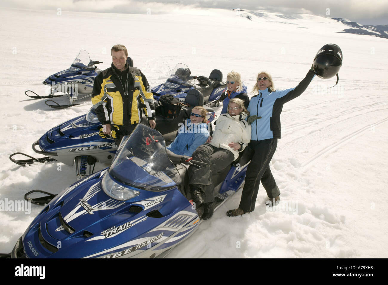 Tour de motoneige sur le glacier de Langjökull, Islande Banque D'Images