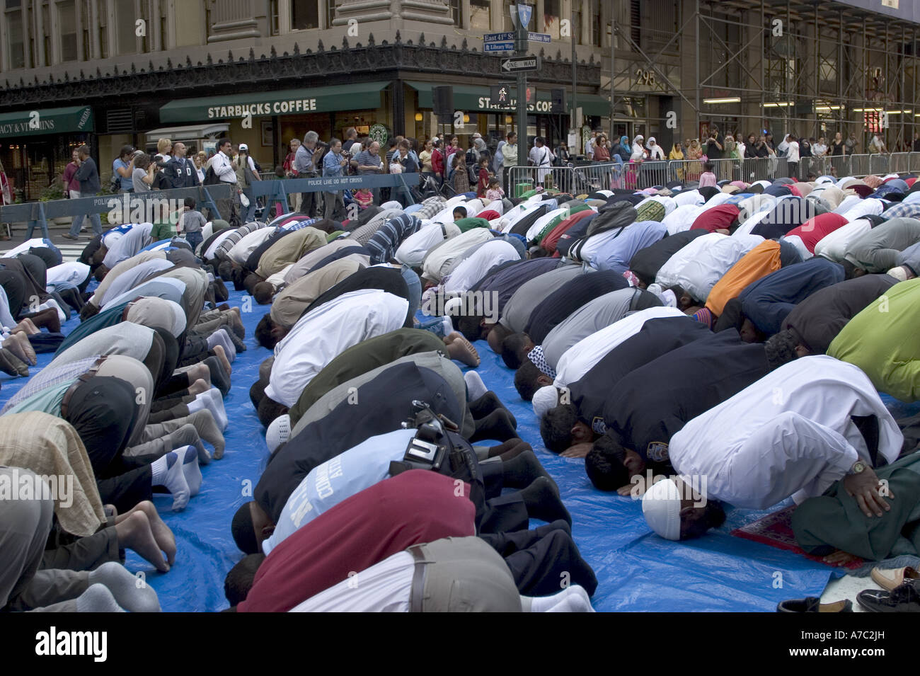 Les participants à la parade de la fête musulmane annuelle sur Madison Avenue à New York City Banque D'Images