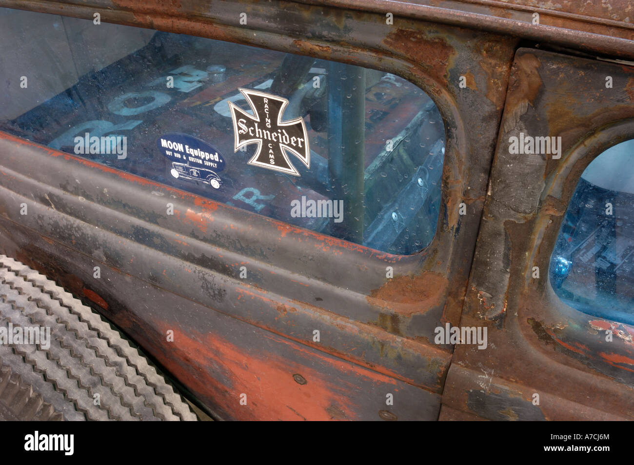 Détail de fenêtre arrière Ford 1932 Banque D'Images Détail de fenêtre arrière Ford 1932 Banque D'Images