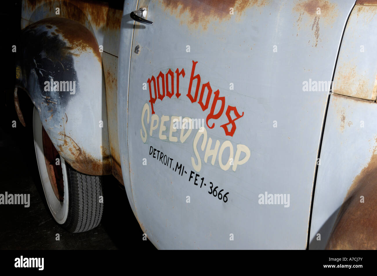 Détail de porte et d'aile arrière d'une tige de rat de camionnette Banque D'Images