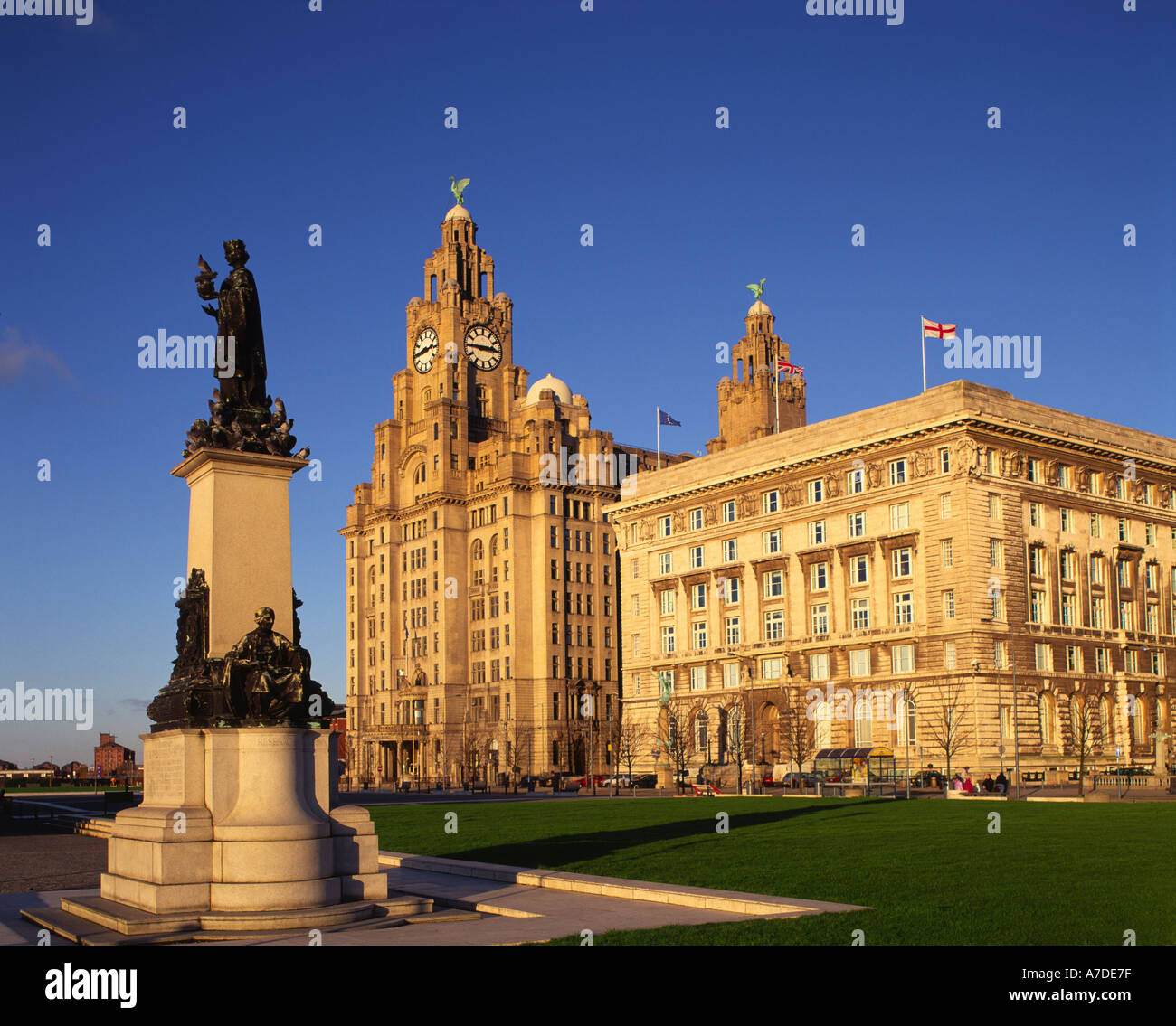 Le foie et les bâtiments de Cunard Liverpool Merseyside England Banque D'Images