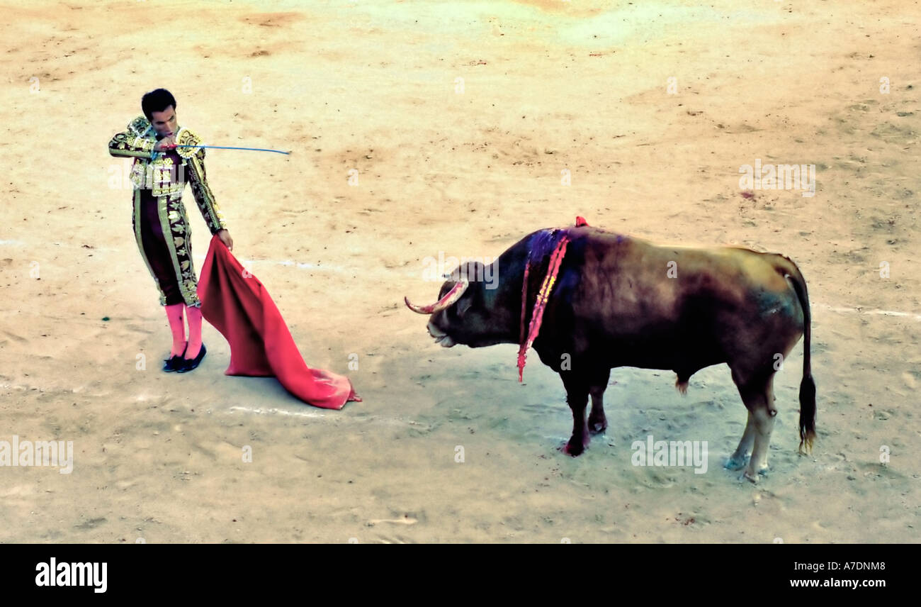 Montpelier France, CORRIDA DANS L'ARÈNE MANUEL B EL CORDOBES, À Palavas les Flots, 'Bull Fighting' le coup de mort final Banque D'Images