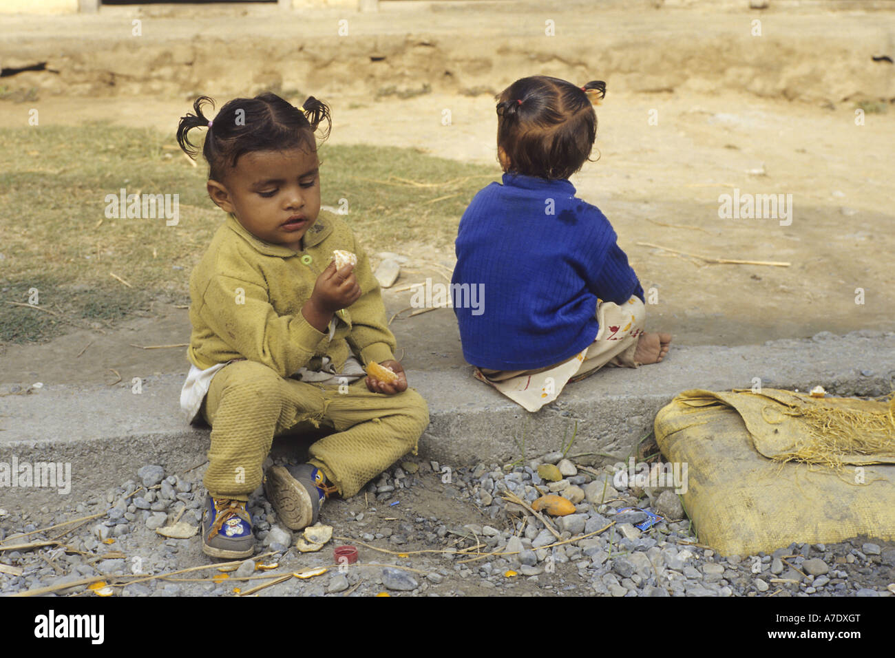 Deux jeunes filles à Beni, Népal Banque D'Images