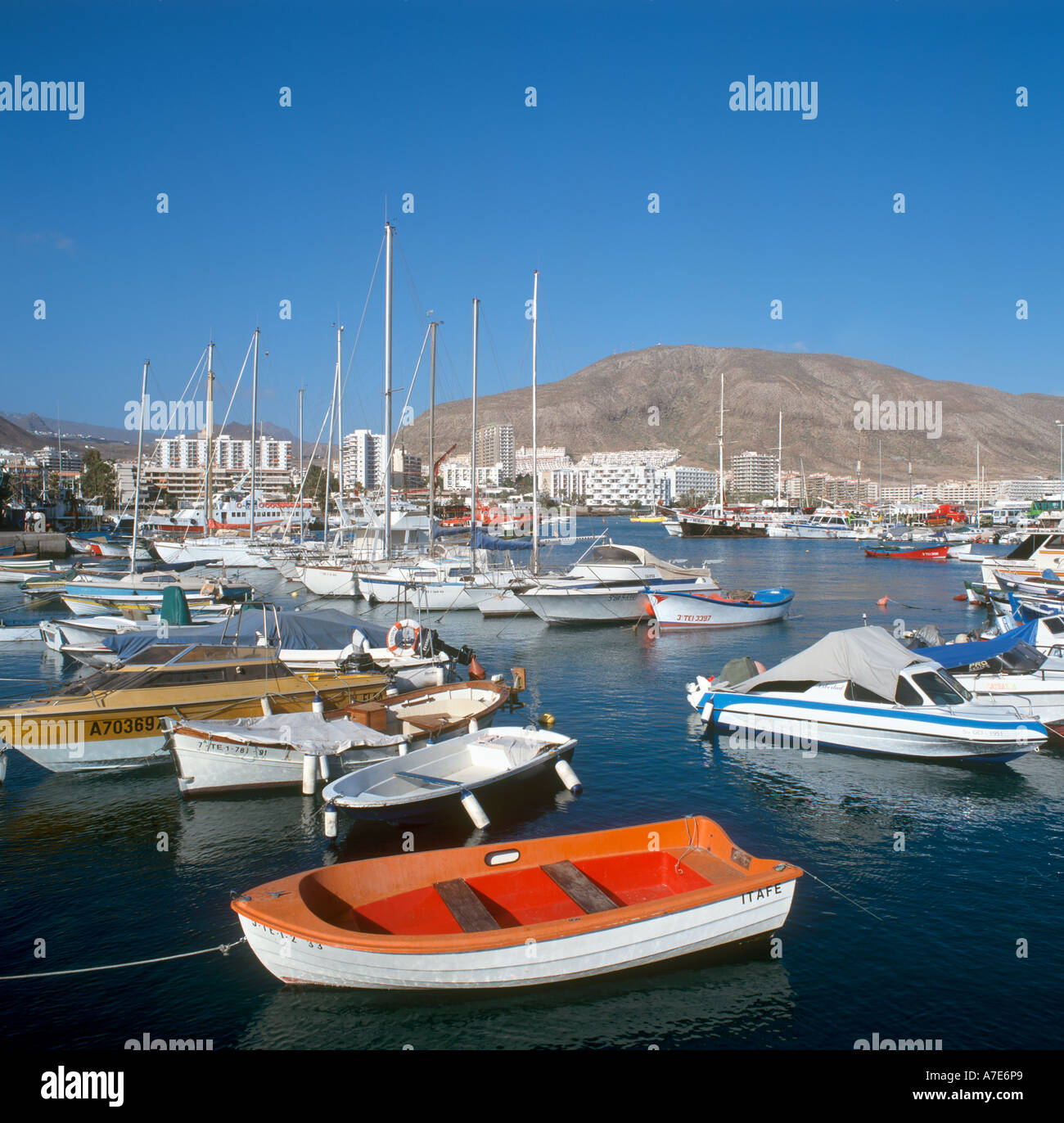 Le Port de Los Cristianos, Playa de las Americas, Tenerife, Canaries, Espagne Banque D'Images