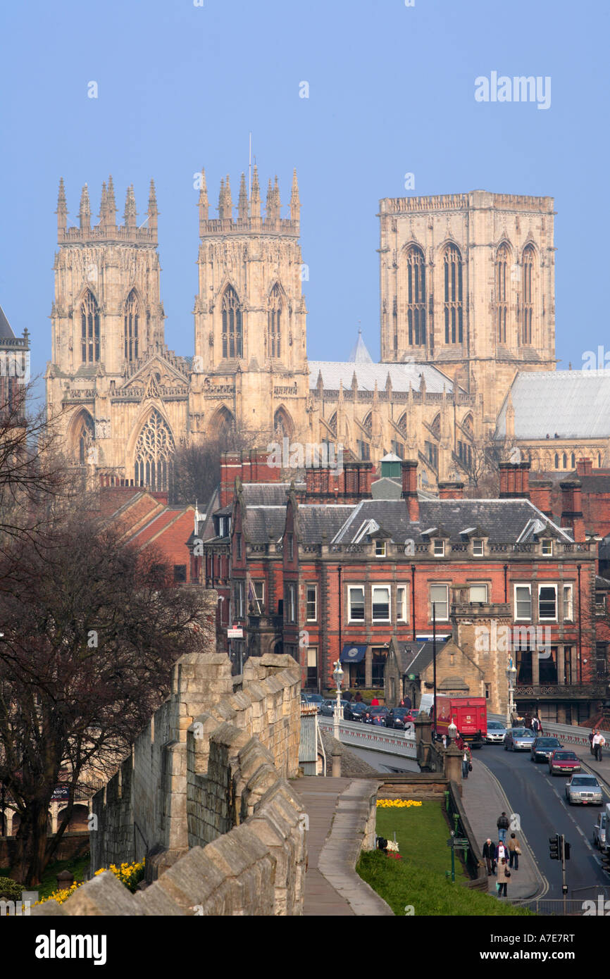 La cathédrale de York des murs de la Ville North Yorkshire Angleterre Banque D'Images