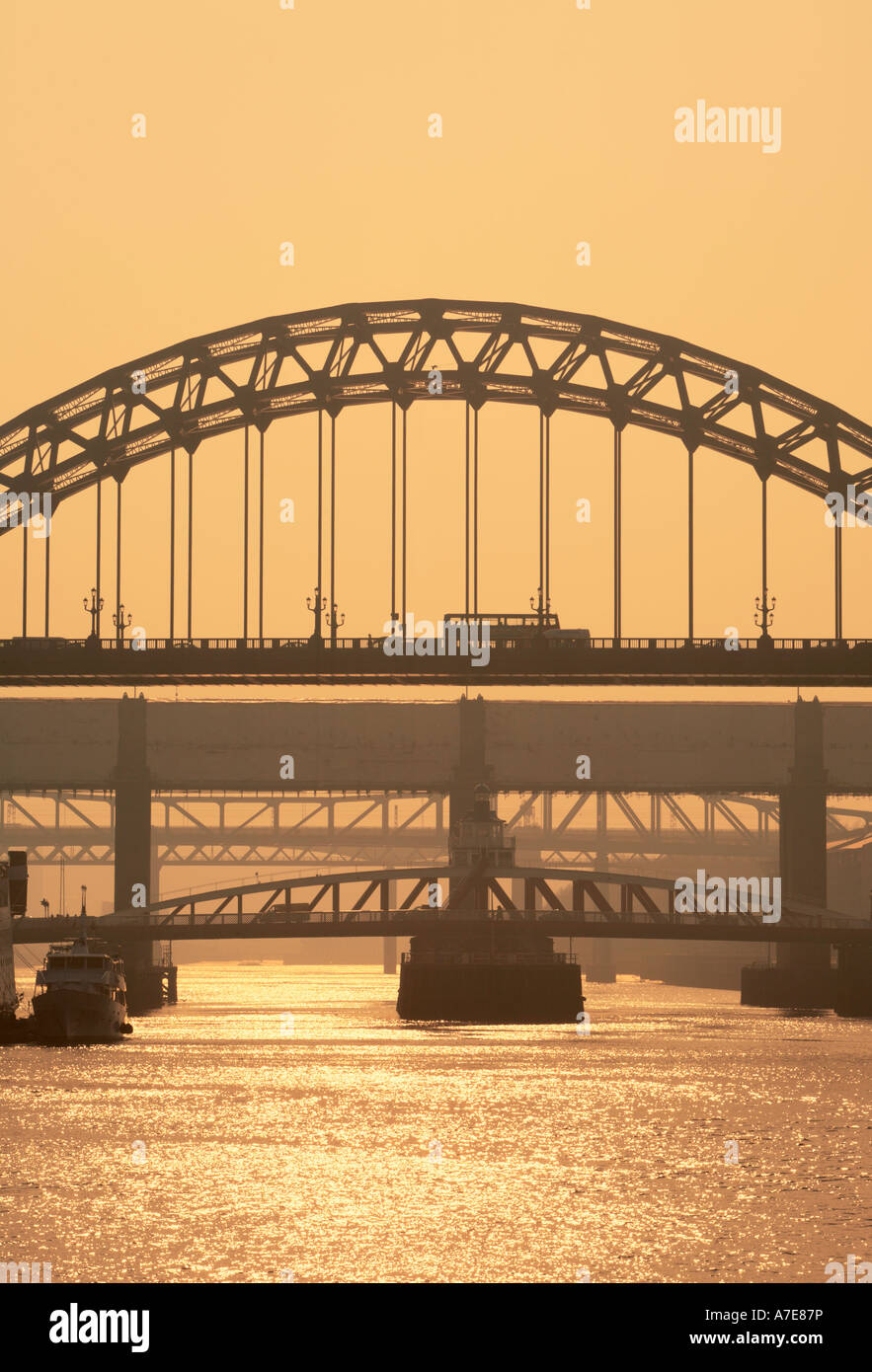 Ponts sur la rivière Tyne Newcastle upon Tyne Tyne et Wear Angleterre Banque D'Images