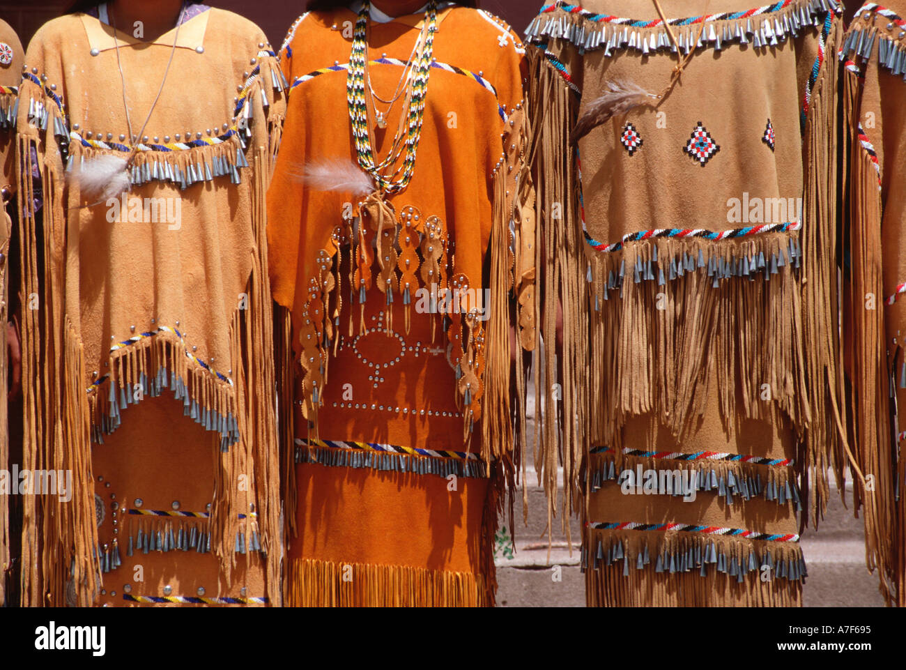 Native American Indian women Apache en robe cerimonial Photo Stock - Alamy