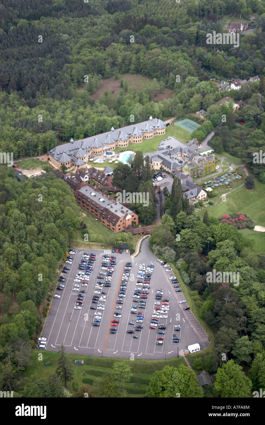 Vue aérienne oblique de haut niveau au nord-est de Pennyhill Park Hotel et Le Spa Bagshot Surrey GU19 England UK Banque D'Images