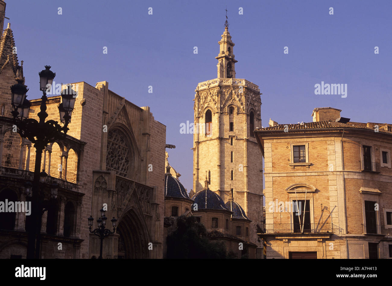 Plaza de la Virgen et Micalet Valencia Espagne Banque D'Images