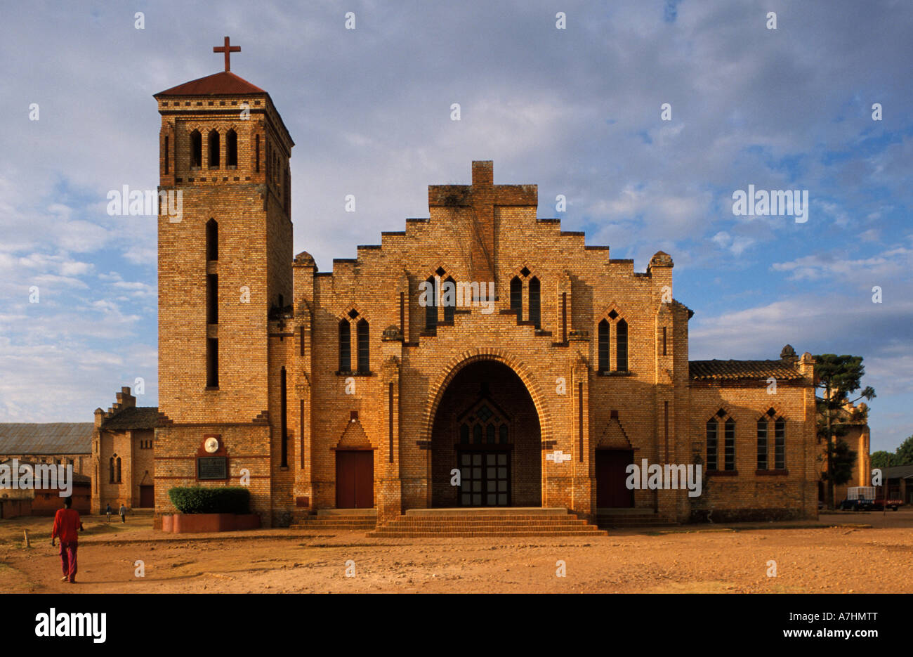 La cathédrale catholique construite dans les années 1930 est le plus ...