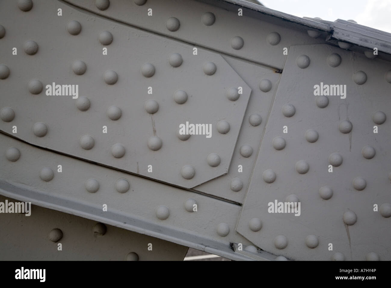 Détail de construction avec les rivets de pont sur la rivière Noord, Alblasserdam, Holland Banque D'Images