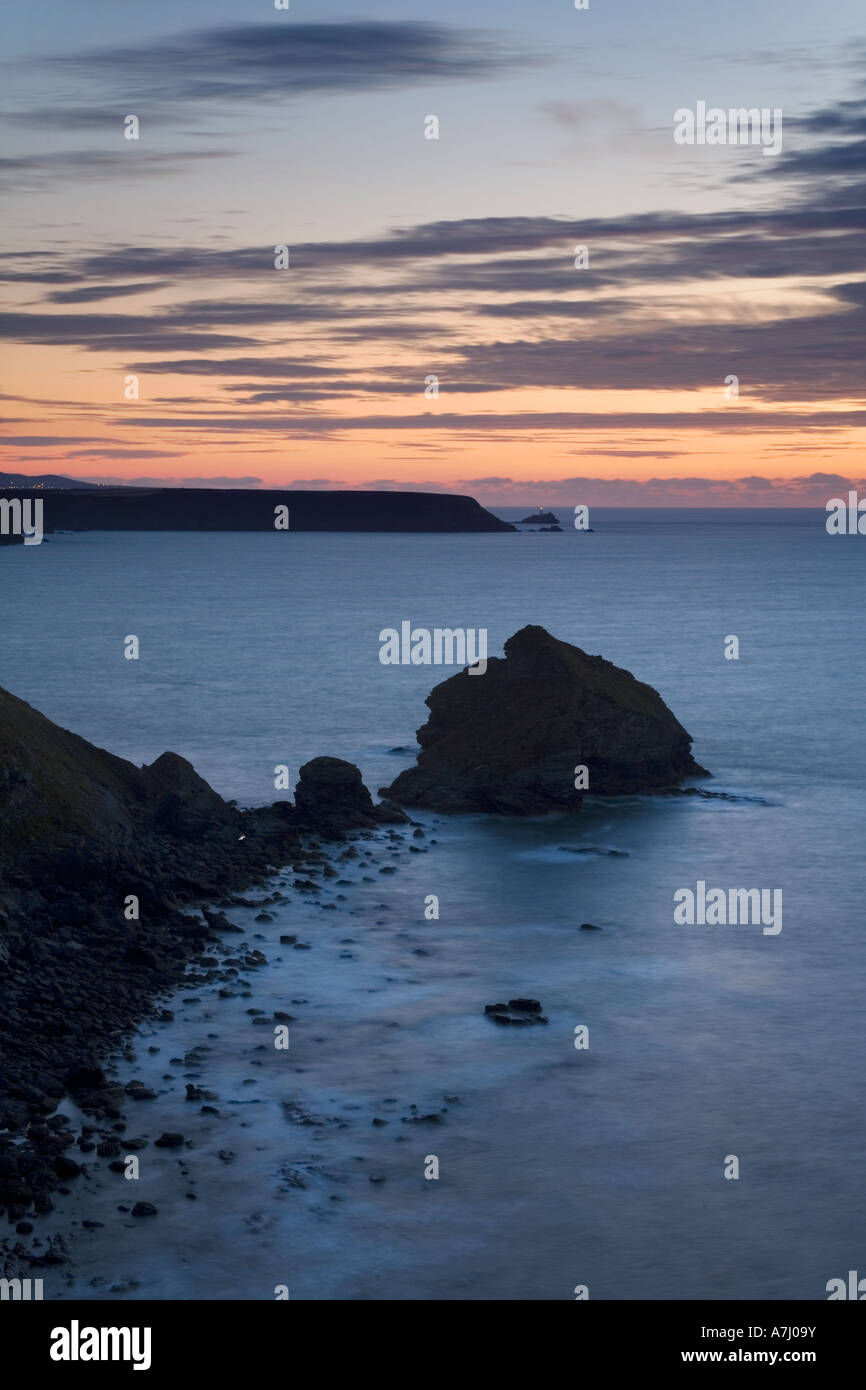 Le phare de Godrevy vu de la côte nord de Cornwall Banque D'Images