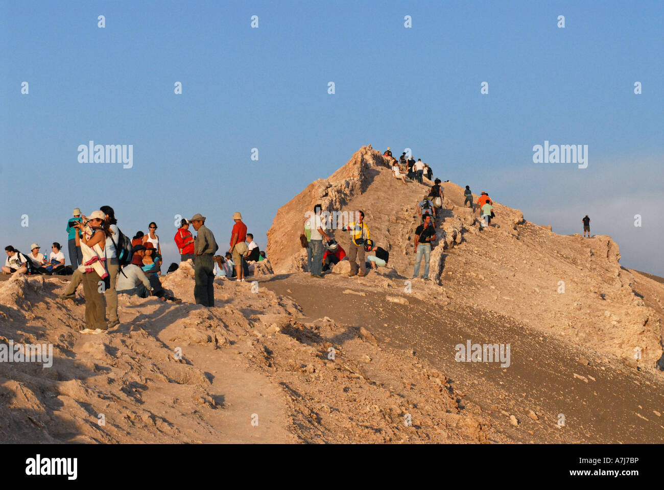 La vallée de la lune masse de touristes désert d'Atacama au Chili Banque D'Images