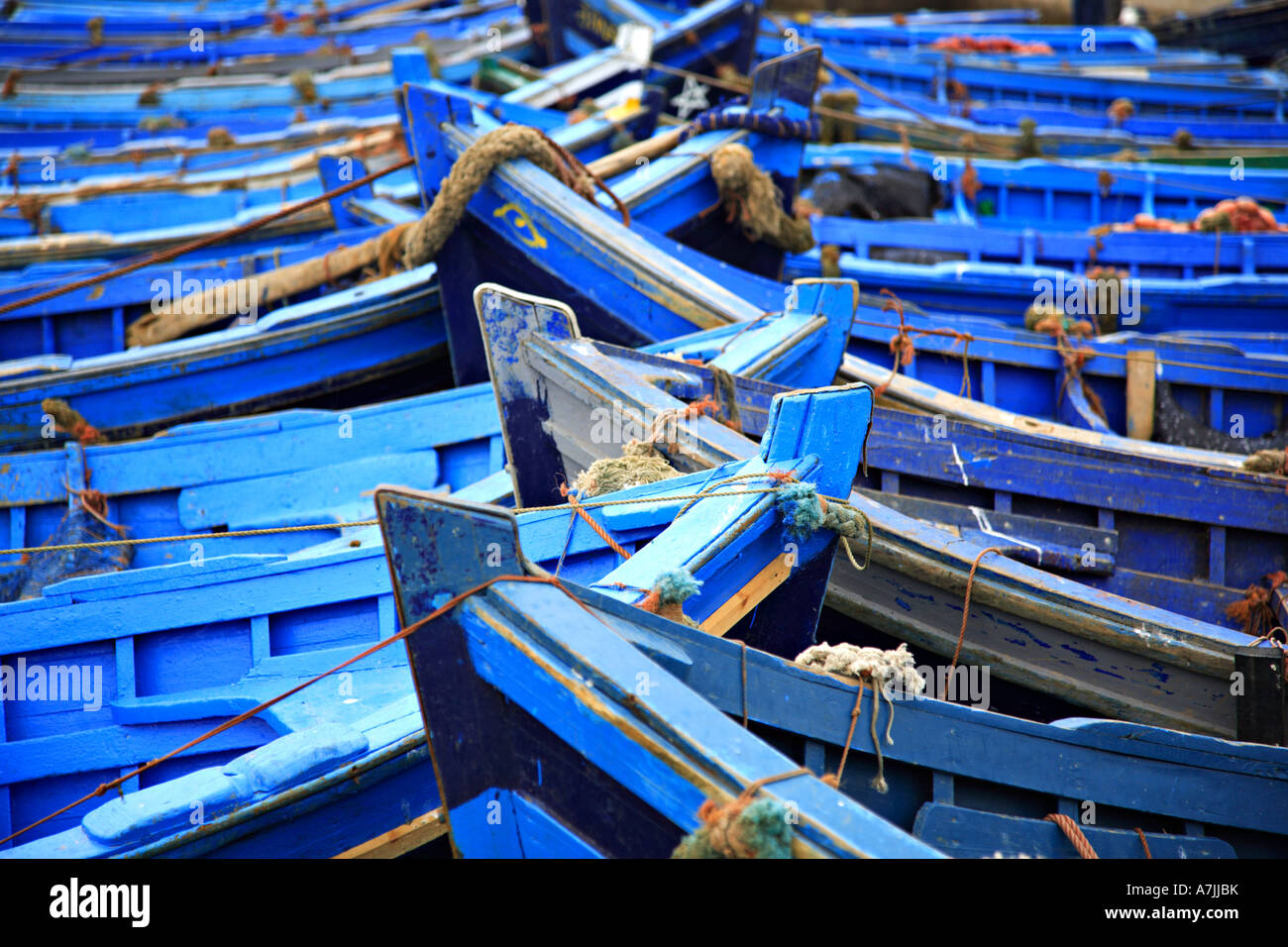 Bateaux de pêche bleu port Essaouira Maroc Banque D'Images
