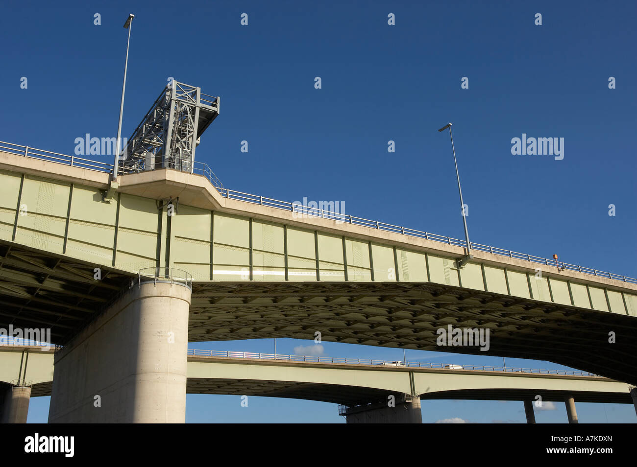 Vue sud du viaduc THELWALL ET M6 Autoroute Manchester Ship Canal ANGLETERRE Banque D'Images