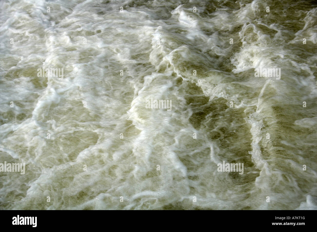 L'agitation et des eaux troubles Banque D'Images