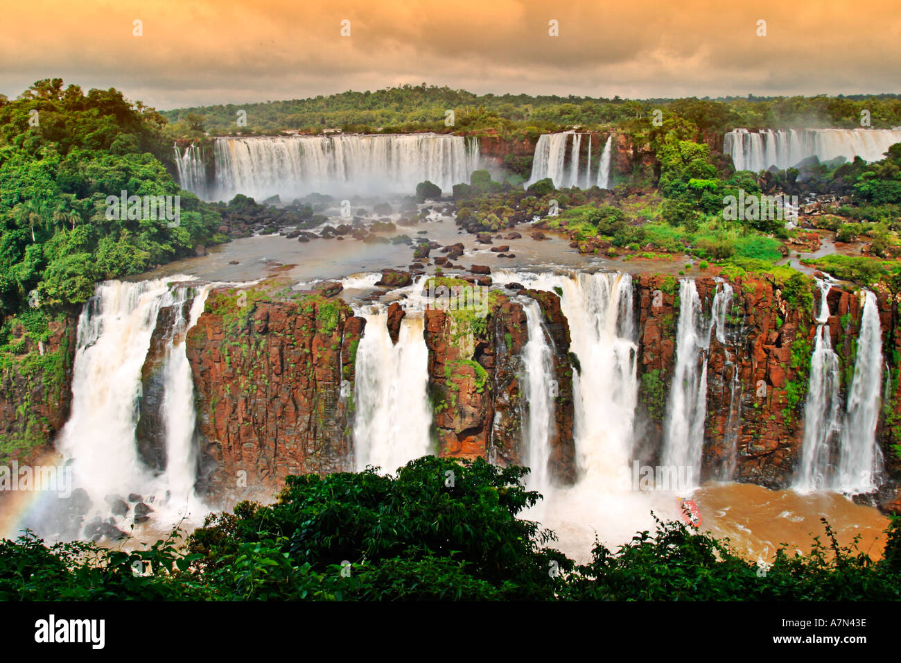 Argentine Brésil Iguazu Grand Falls à la frontière du Brésil et l'Argentine Banque D'Images