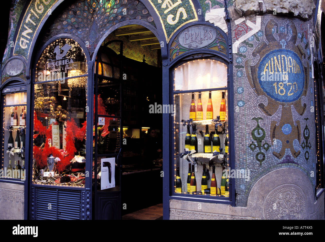 Espagne, Catalogne, Barcelone, shop le long de la Rambla Banque D'Images