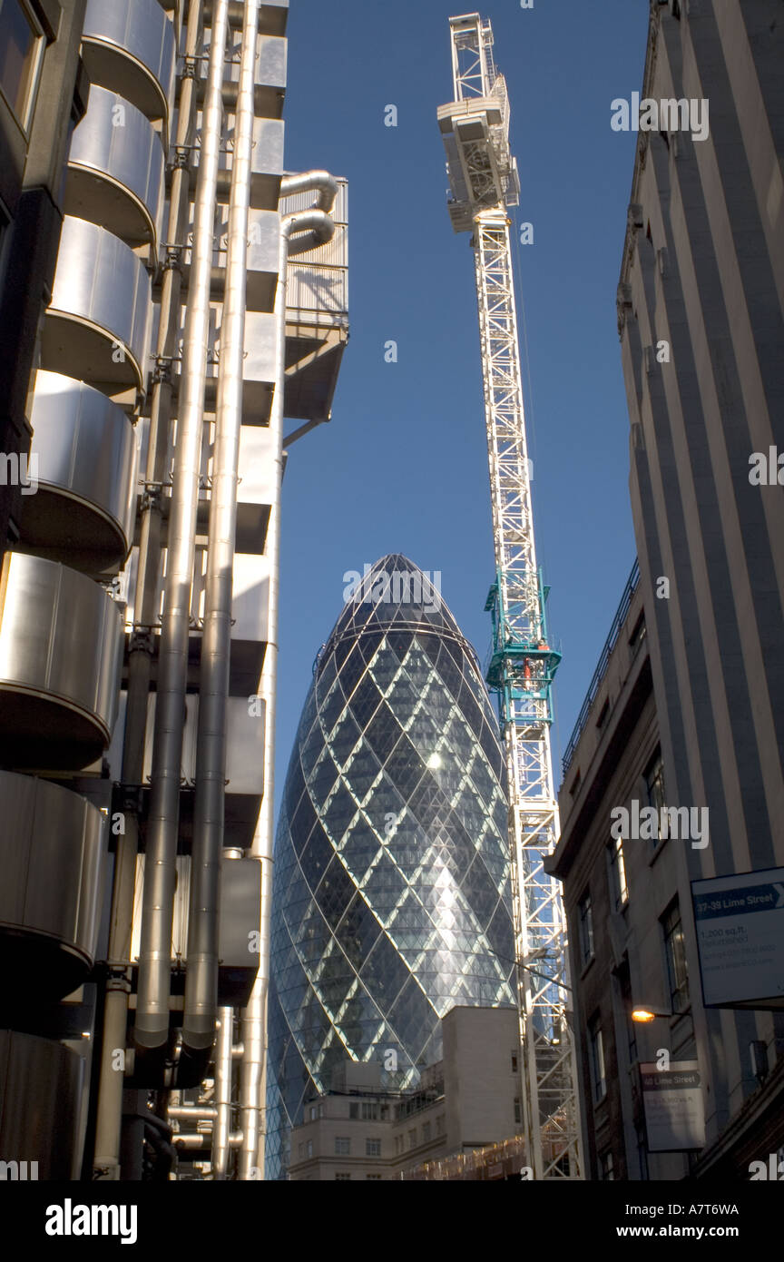 Le Gherkin' et 'Lloyd immeuble situé au cœur du quartier financier de Londres. Banque D'Images