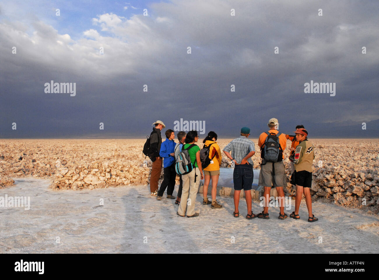 Chili désert d'Atacama Salar de Atacama touristes visitant Banque D'Images